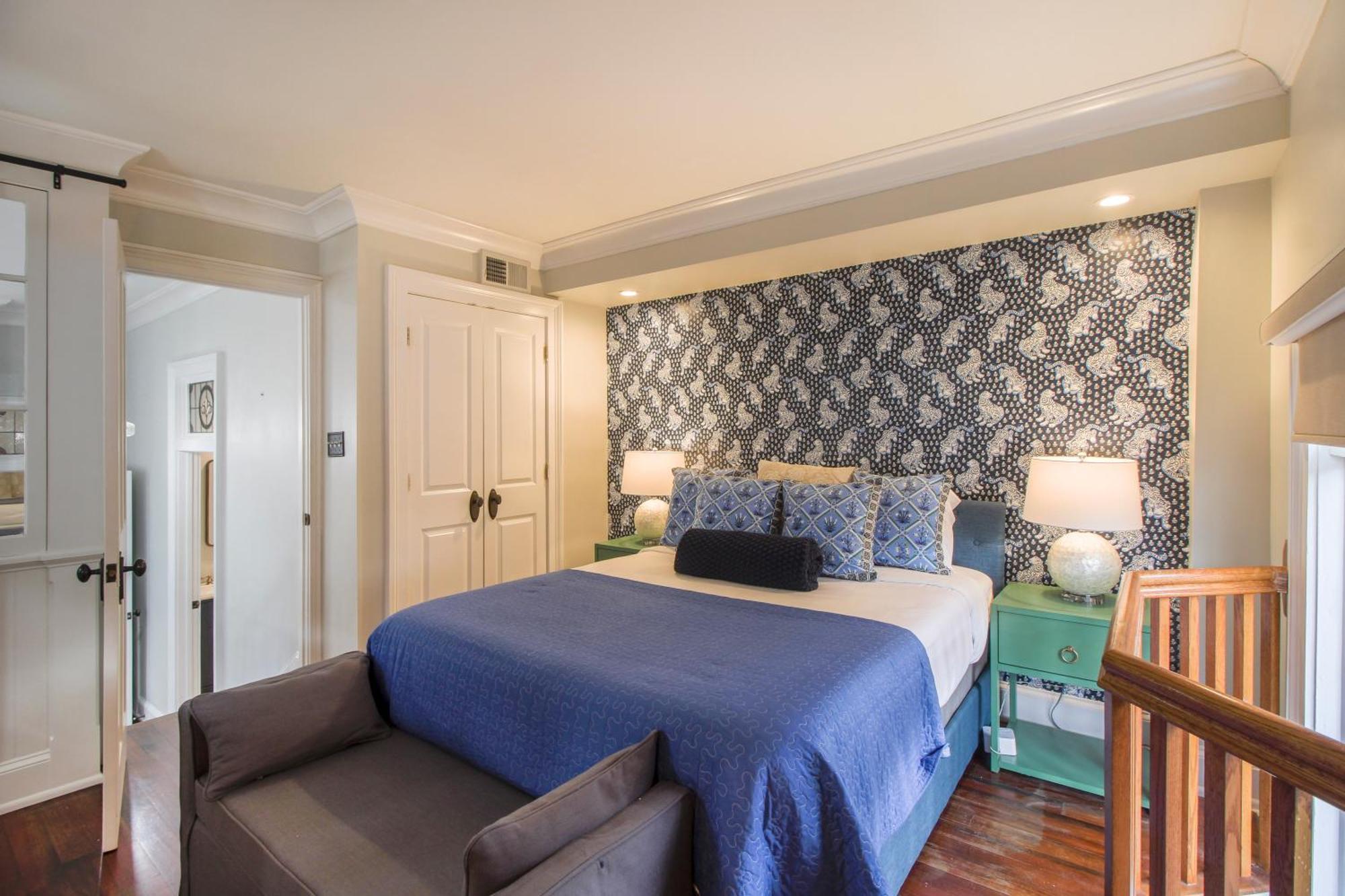 Walk To It All In Downtown, Double King Beds سافانا المظهر الخارجي الصورة